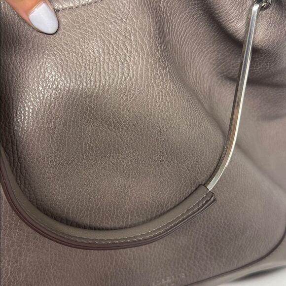 Elegant Taupe Leather Tote Bag SONDRA ROBERTS Squared Leather Gray LIKE NEW - Picture 8 of 8